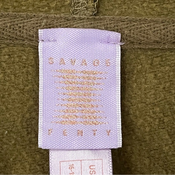 Savage x Fenty 1X 16-18 plus hooded jumpsuit 0166 print words font all over - Picture 7 of 13